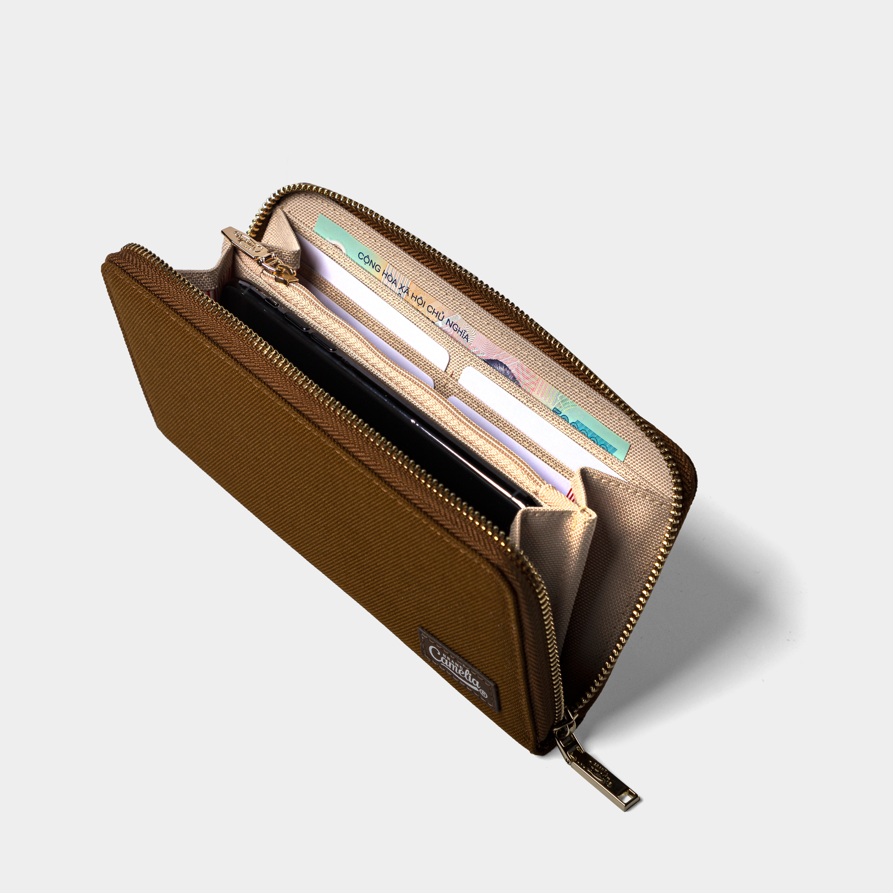 VÍ CAMELIA BRAND® Modern Zipper Wallet