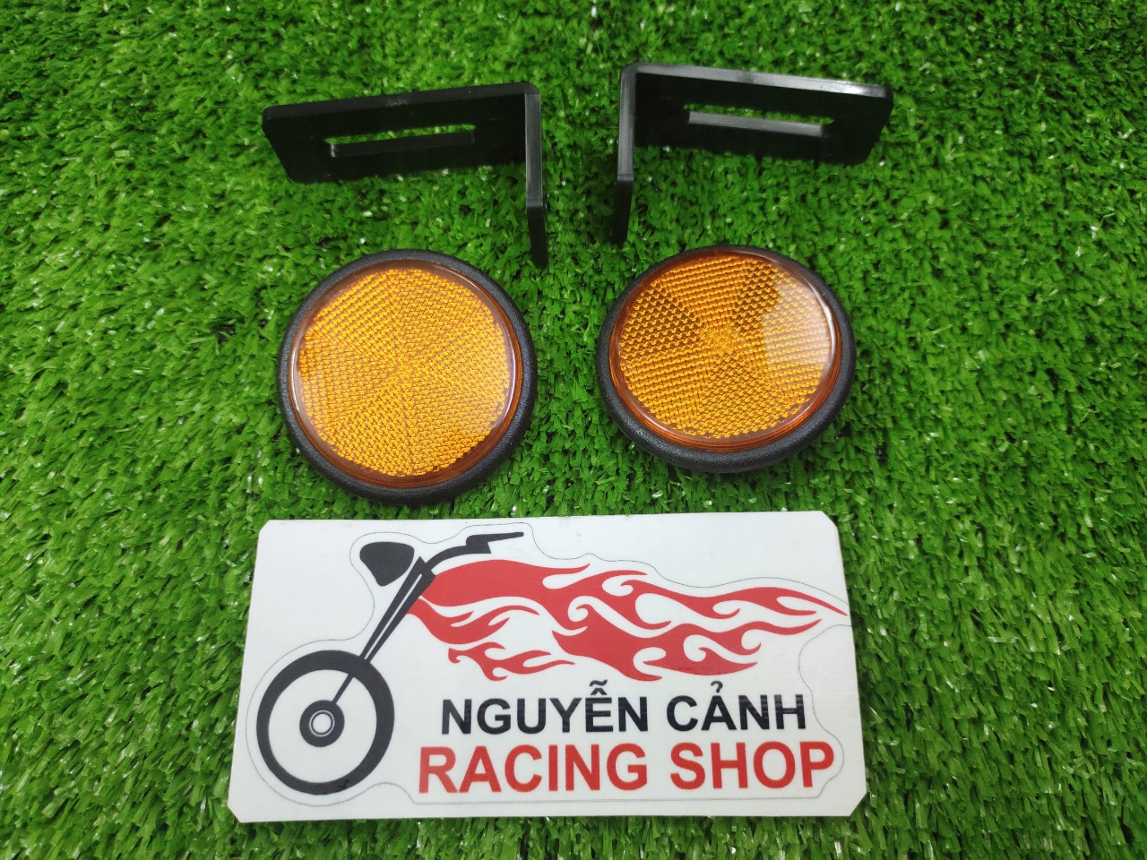 Cặp mắt mèo bản số xe máy phản quang