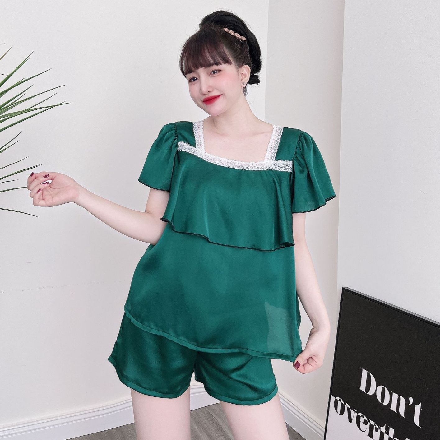 Đồ Bộ Bigsize Đùi Lụa Satin Cổ Vuông  50-100kg
