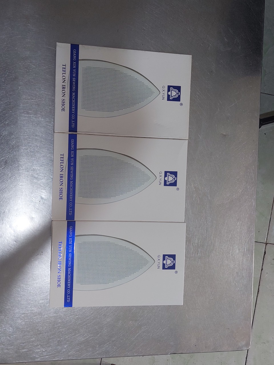 2 cái mặt nạ bàn ủi hơi nưóc cao cấp