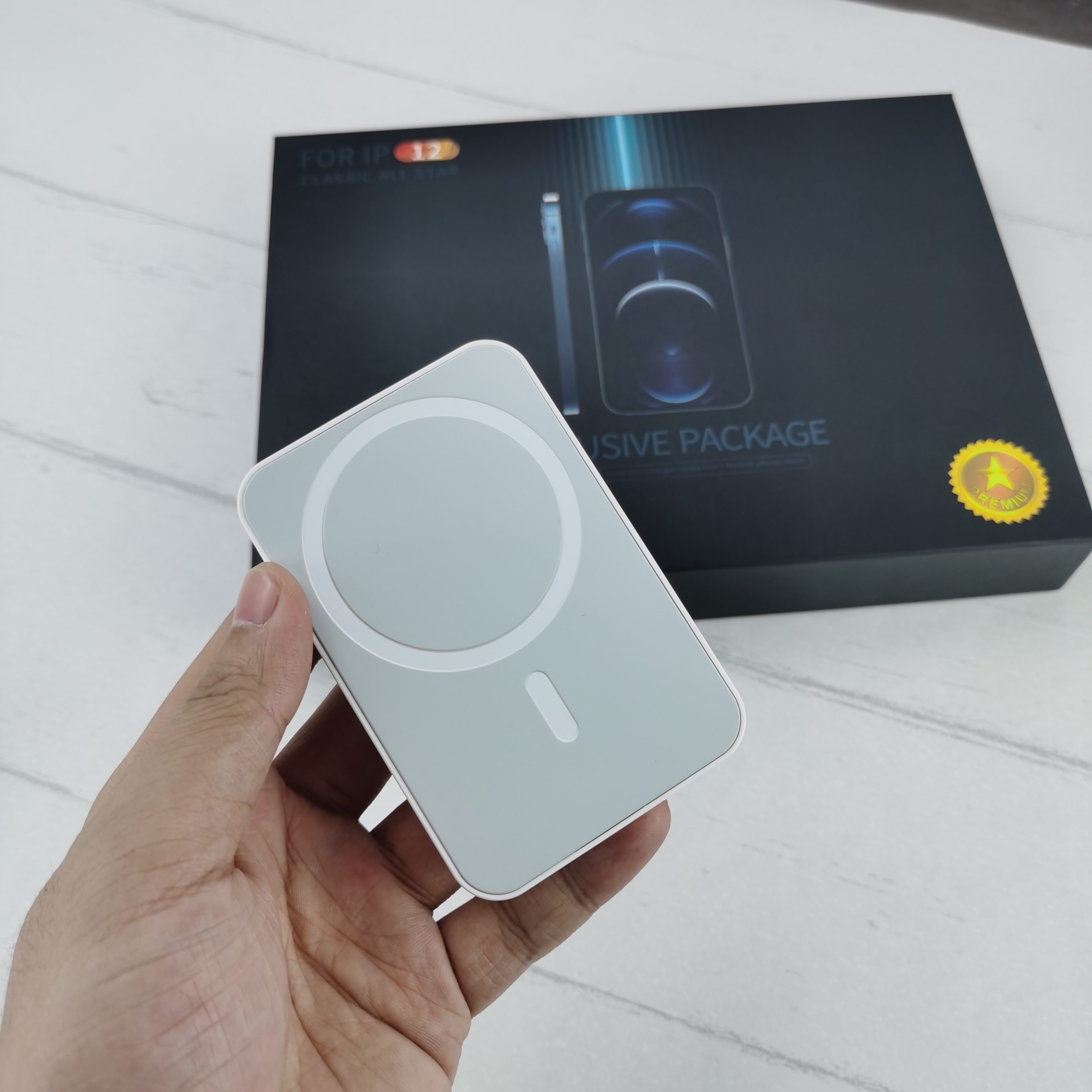 Combo Quà Tặng Phụ Kiện Cao Cấp Cho Iphone 13 Series