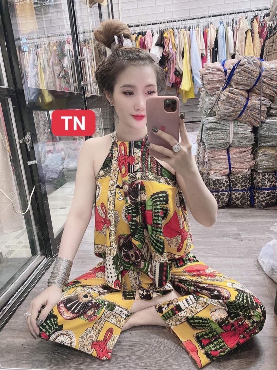 Sét bộ thổ cẩm áo yếm quần ống rộng dễ thương
