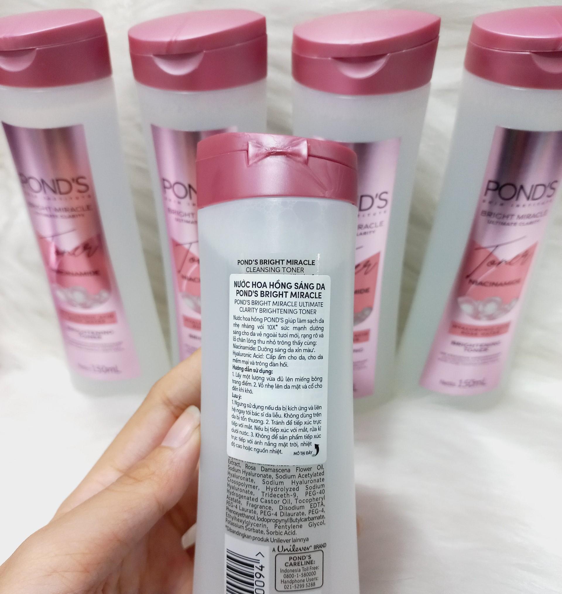 Nước Hoa Hồng Ponds dưỡng trắng da 150ml