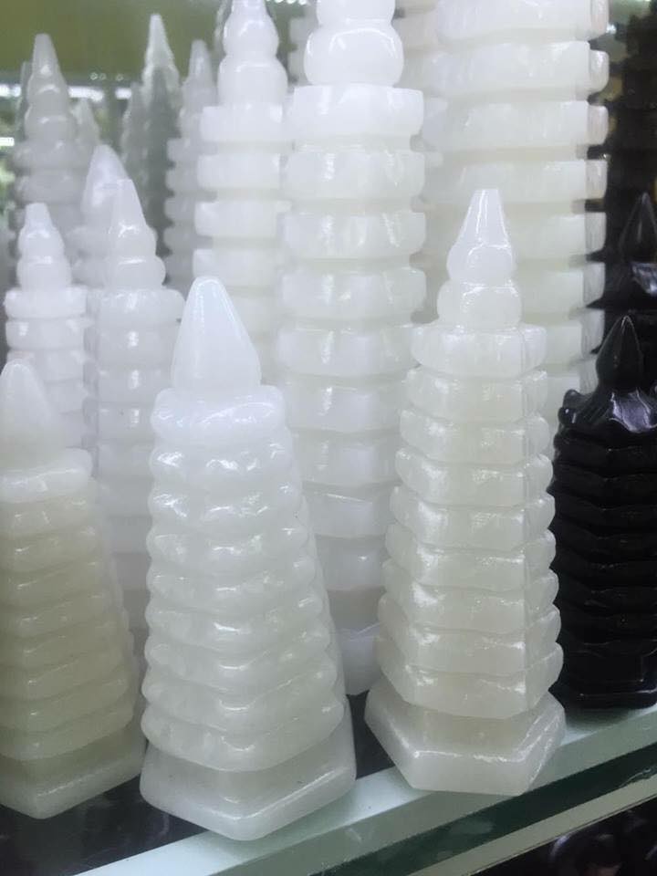 Tháp văn xương đá thạch anh trắng  - Cao 15 cm