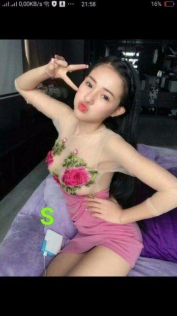 Đầm body hoa ngắn xẻ tà