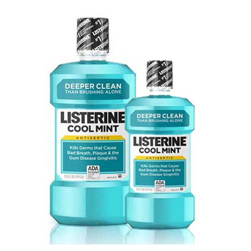 Nước súc miệng Listerine vị bạc hà nhẹ dịu đem lại cảm giác sạch sẽ và dễ