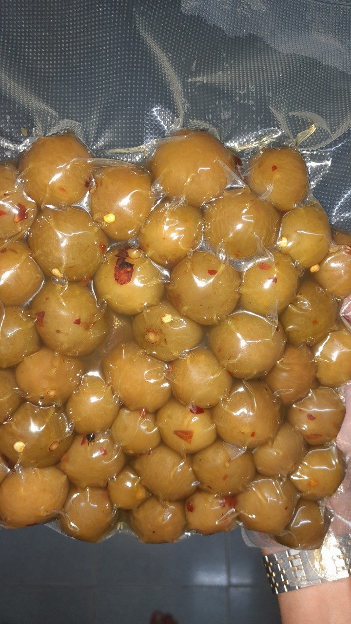 Sấu non ngâm đường chua ngọt