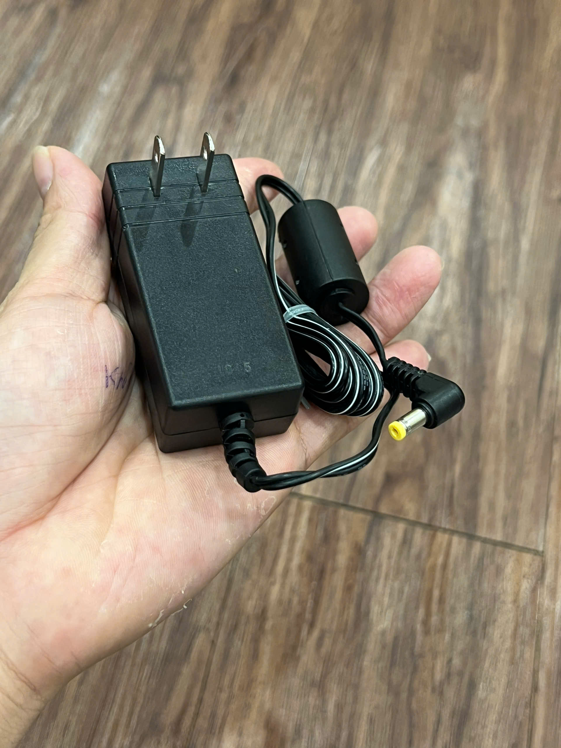 dây nguồn đàn 9.5v cho casio. CTK-240