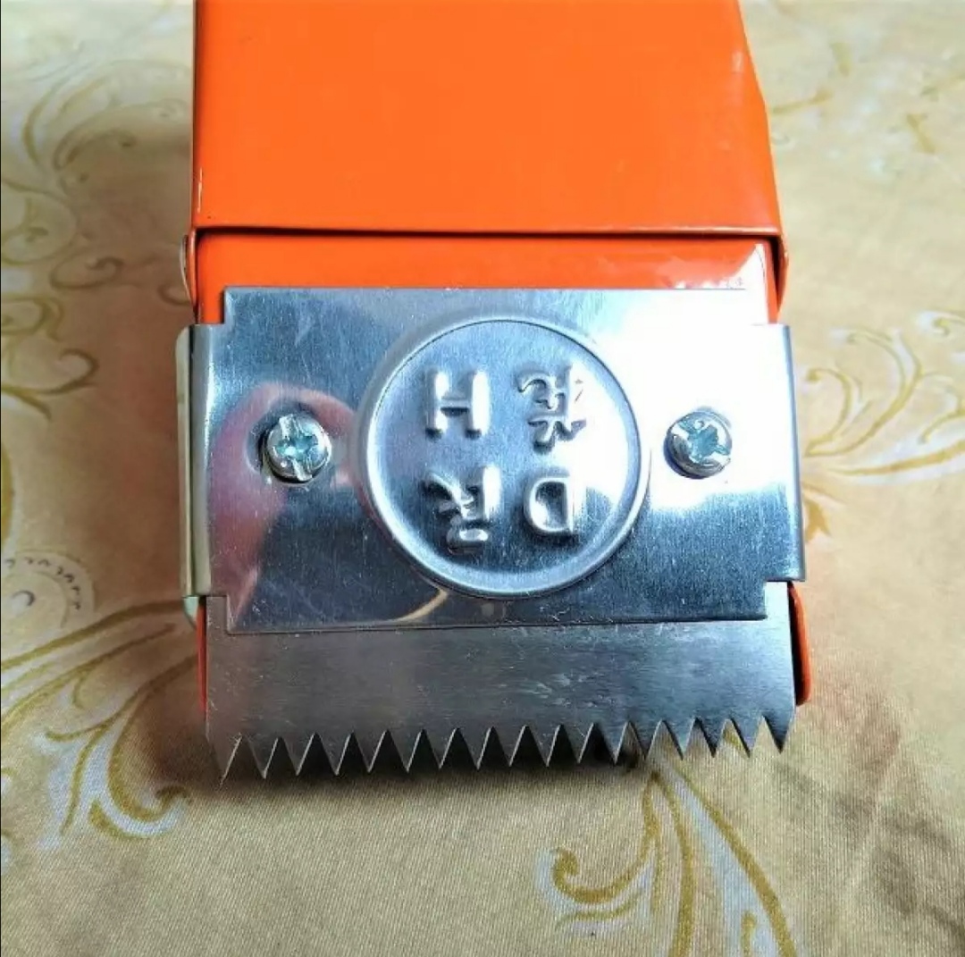Dao cắt băng dính loại 1 kg.