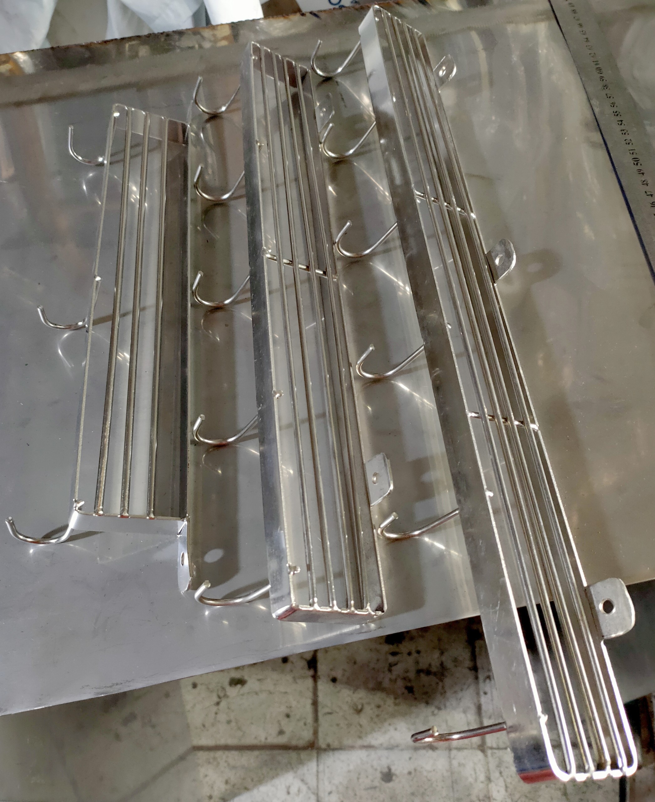 [HCM]KỆ DAO THỚT INOX 304 CAO CẤP DÀI 50CM