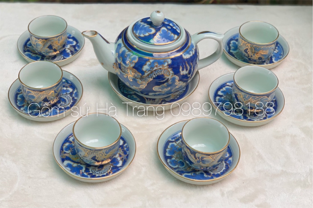Bộ ấm chén Bát Tràng vẽ vàng 24K cao cấp hoạ tiết long ẩn - Sản phẩm gốm sứ Bát Tràng cao cấp Đáy sản phẩm có chữ