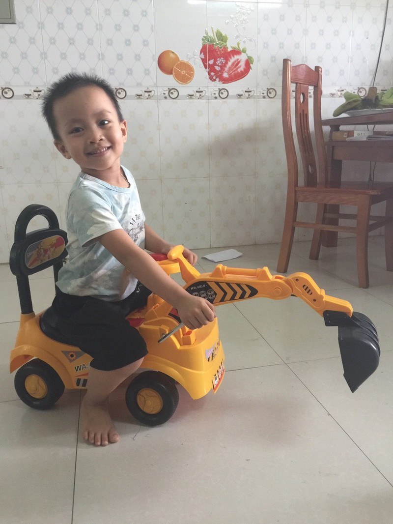XE CẨU  CHÒI CHÂN CHO BÉ CÓ NHẠC AP50