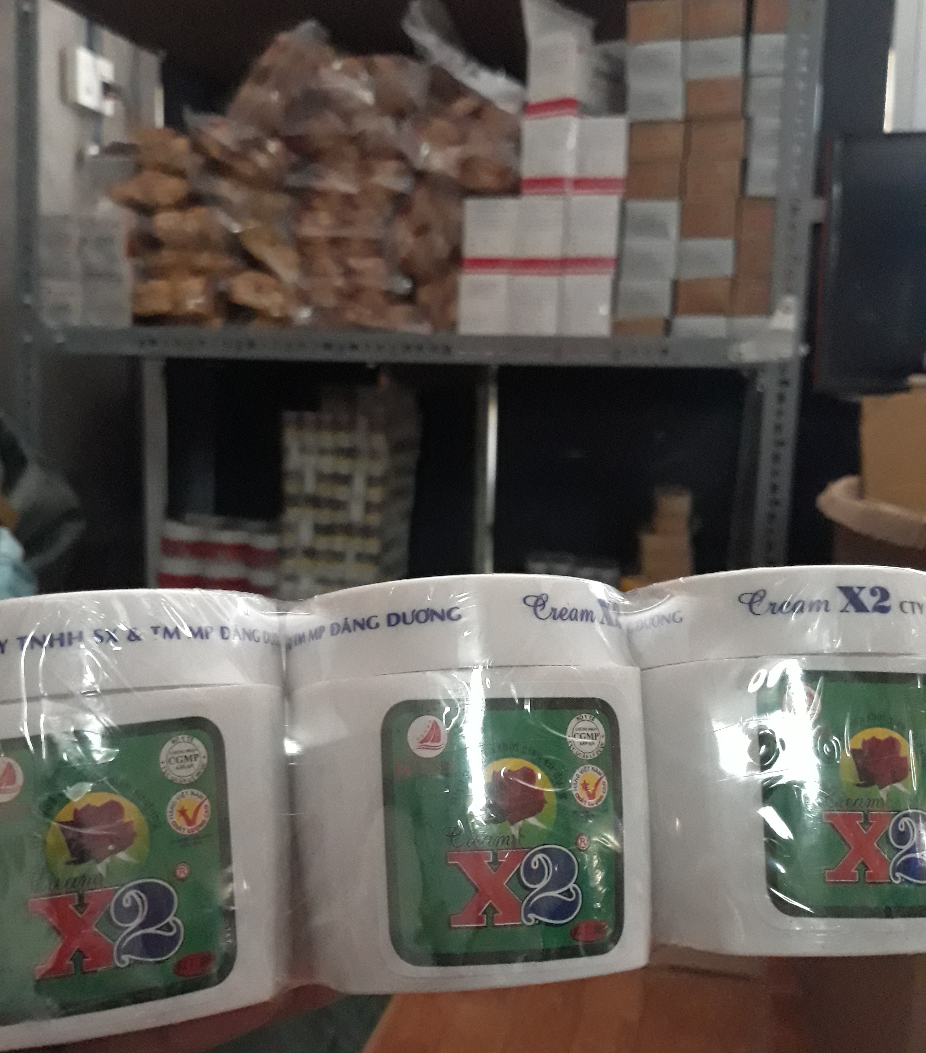 kem trắng da x2