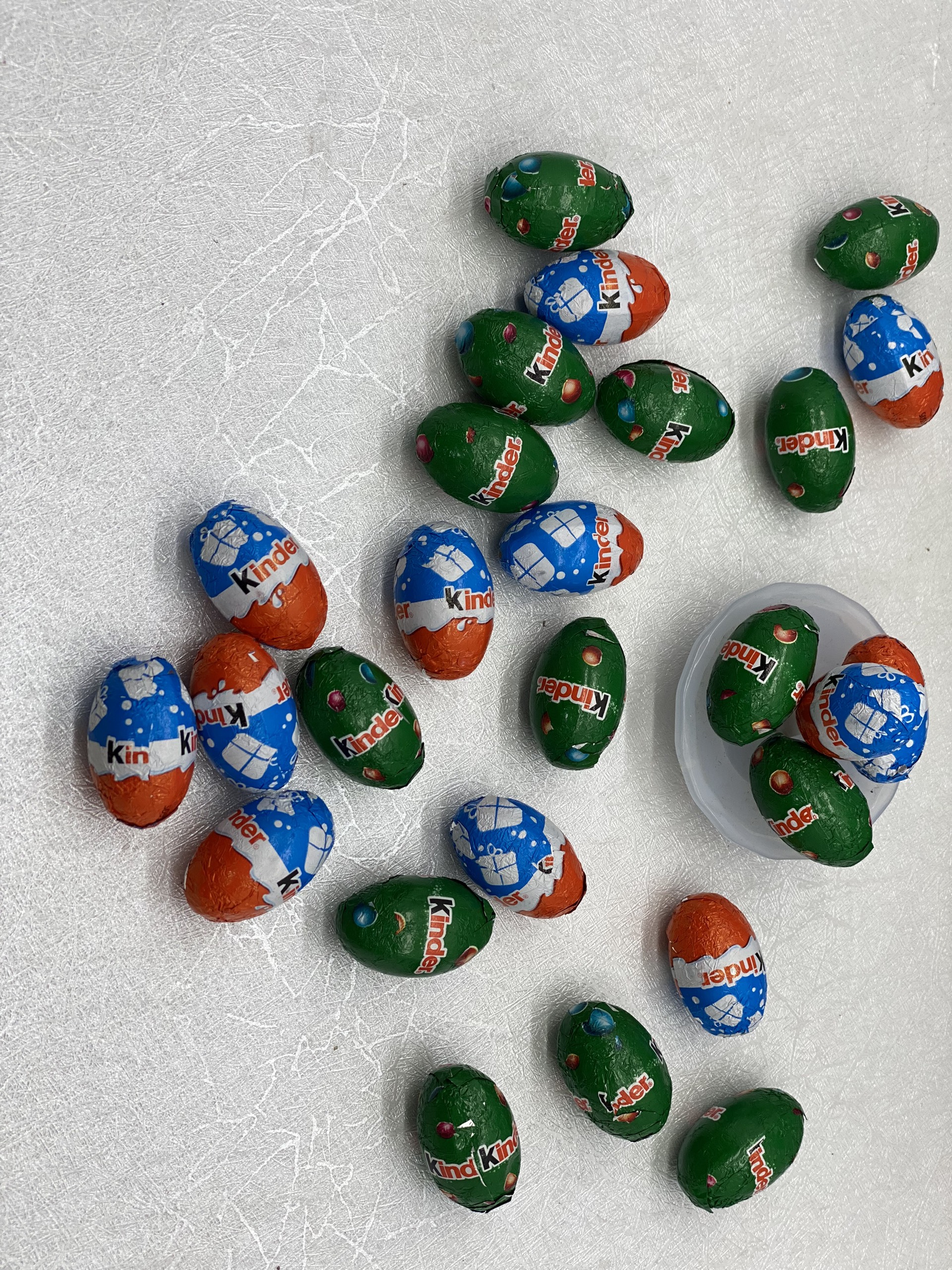 Trứng Kinder Mini socola sữa siêu ngon-Đức