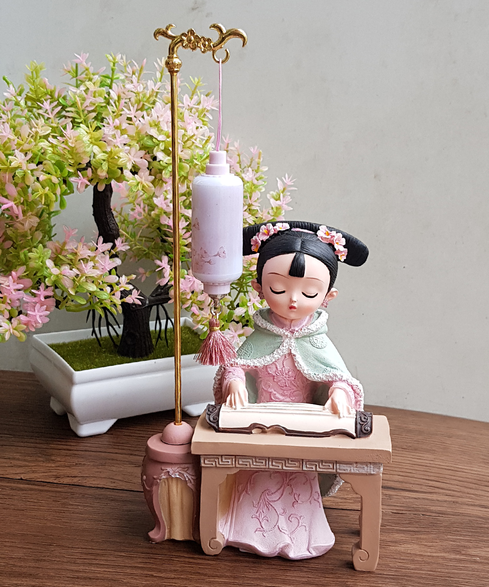 Bộ thiếu nữ Cầm Kỳ Thi Họa cổ trang bên đèn 3D