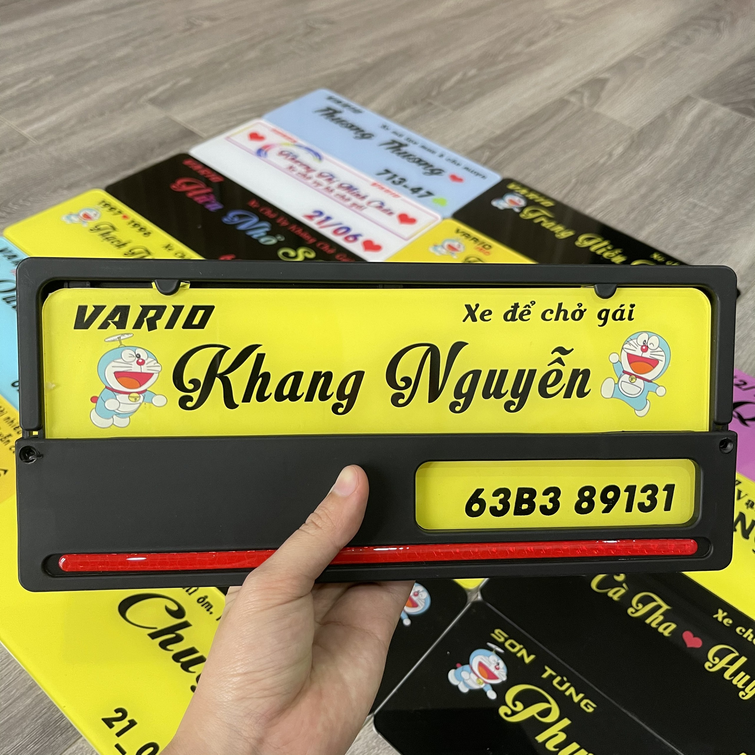 Bảng tên kiểu Indo full hộp đựng