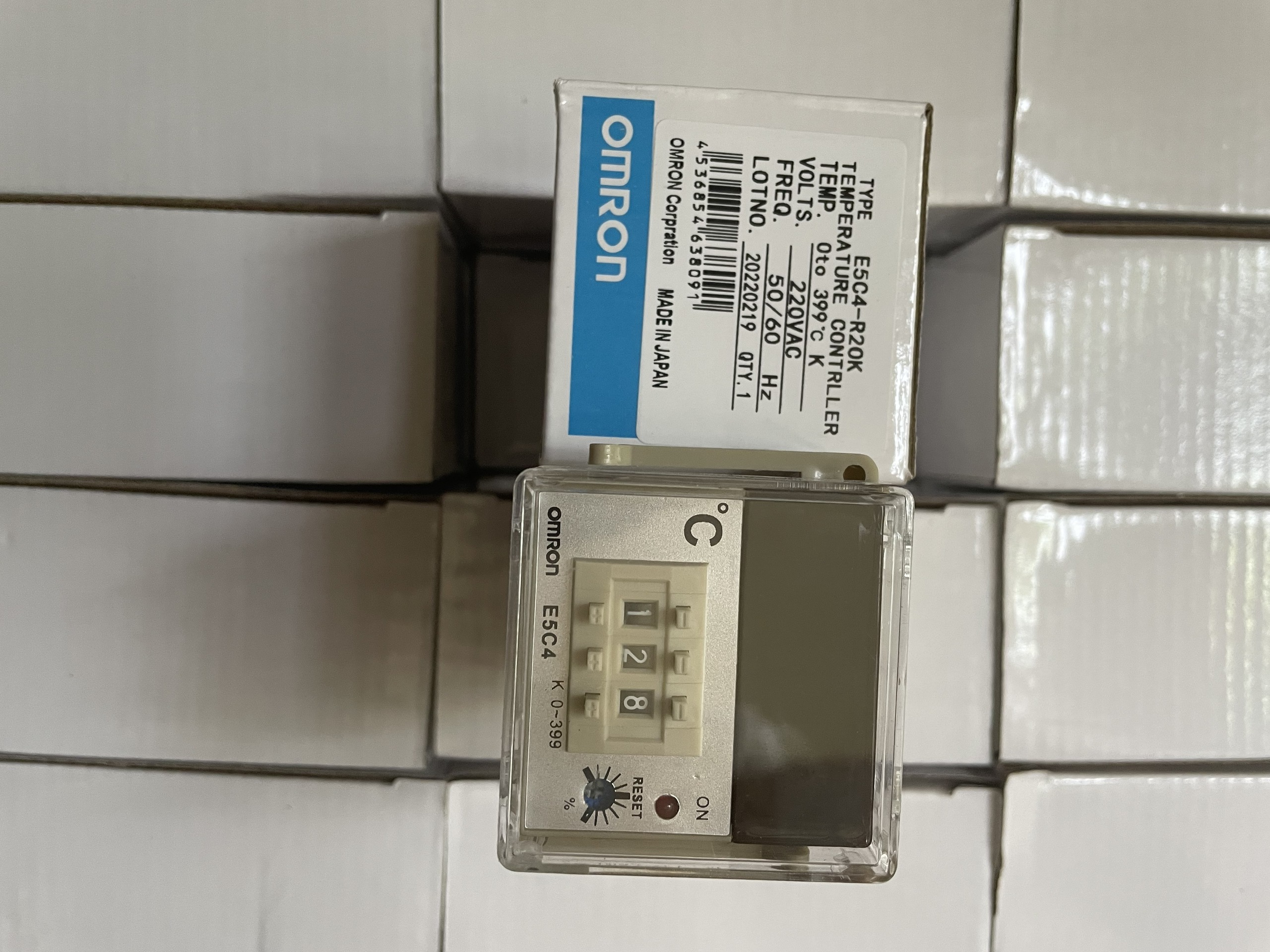 Đồng hồ nhiệt độ E5C4-R20K
