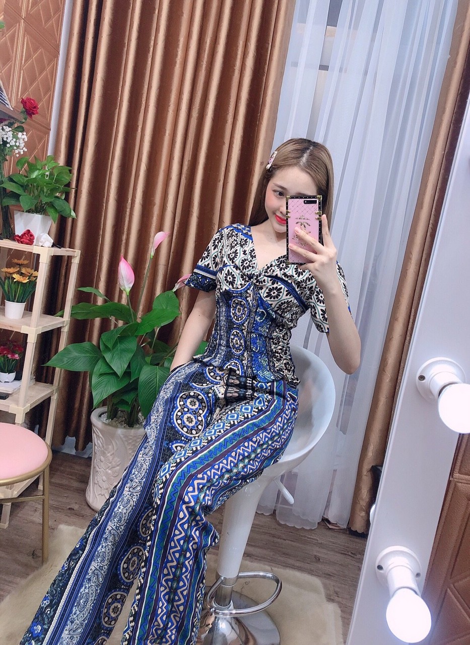 Set bộ nữ thổ cẩm áo cổ V xoắn ngực quần dài ống rộng