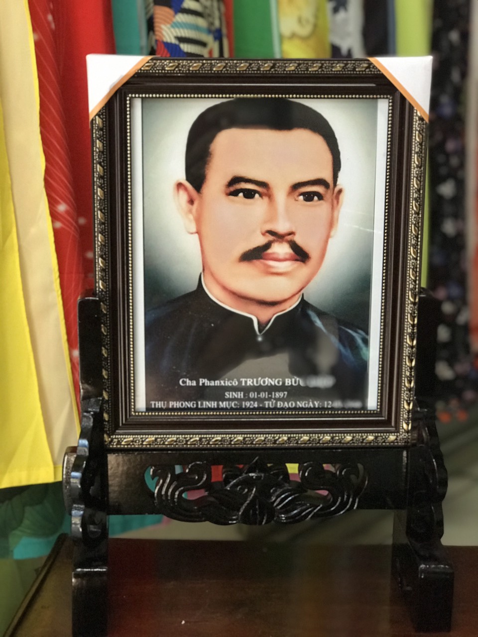 khung hình,khung ảnh (25x30)