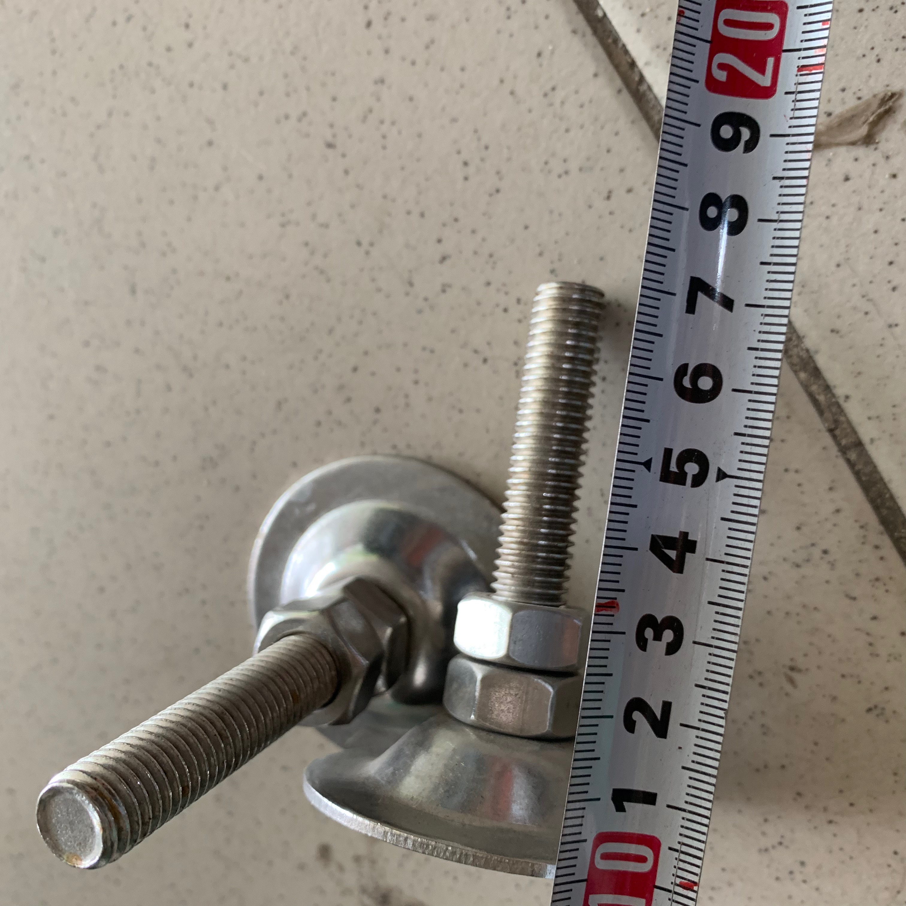 chân tăng bàn inox loại 201