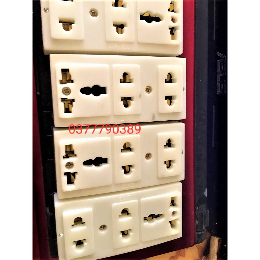 [HCM]ổ cắm 3 lỗ đa năng EKIT