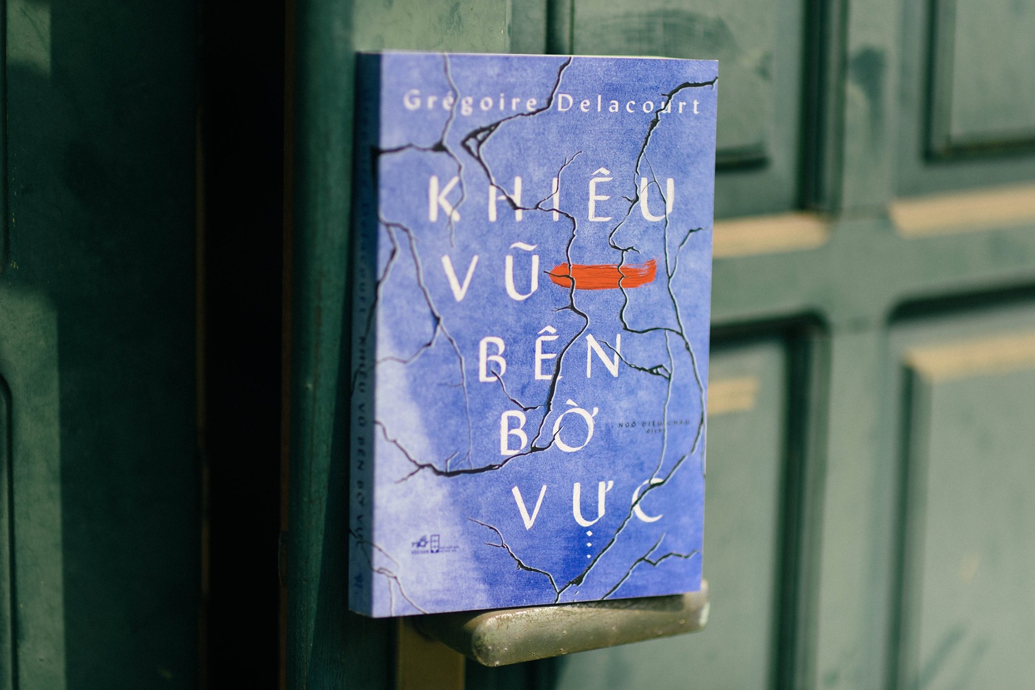 Khiêu Vũ Bên Bờ Vực - Grégoire DELACOURT