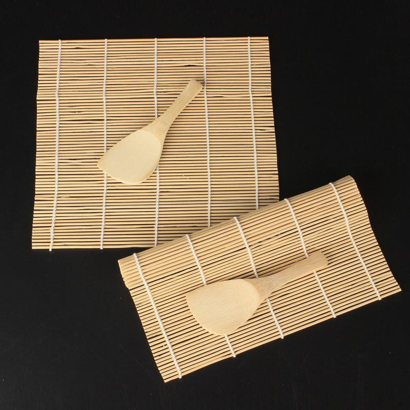 Dụng cụ cuộn sushi bằng gỗ ( xuất xứ nhật bản )