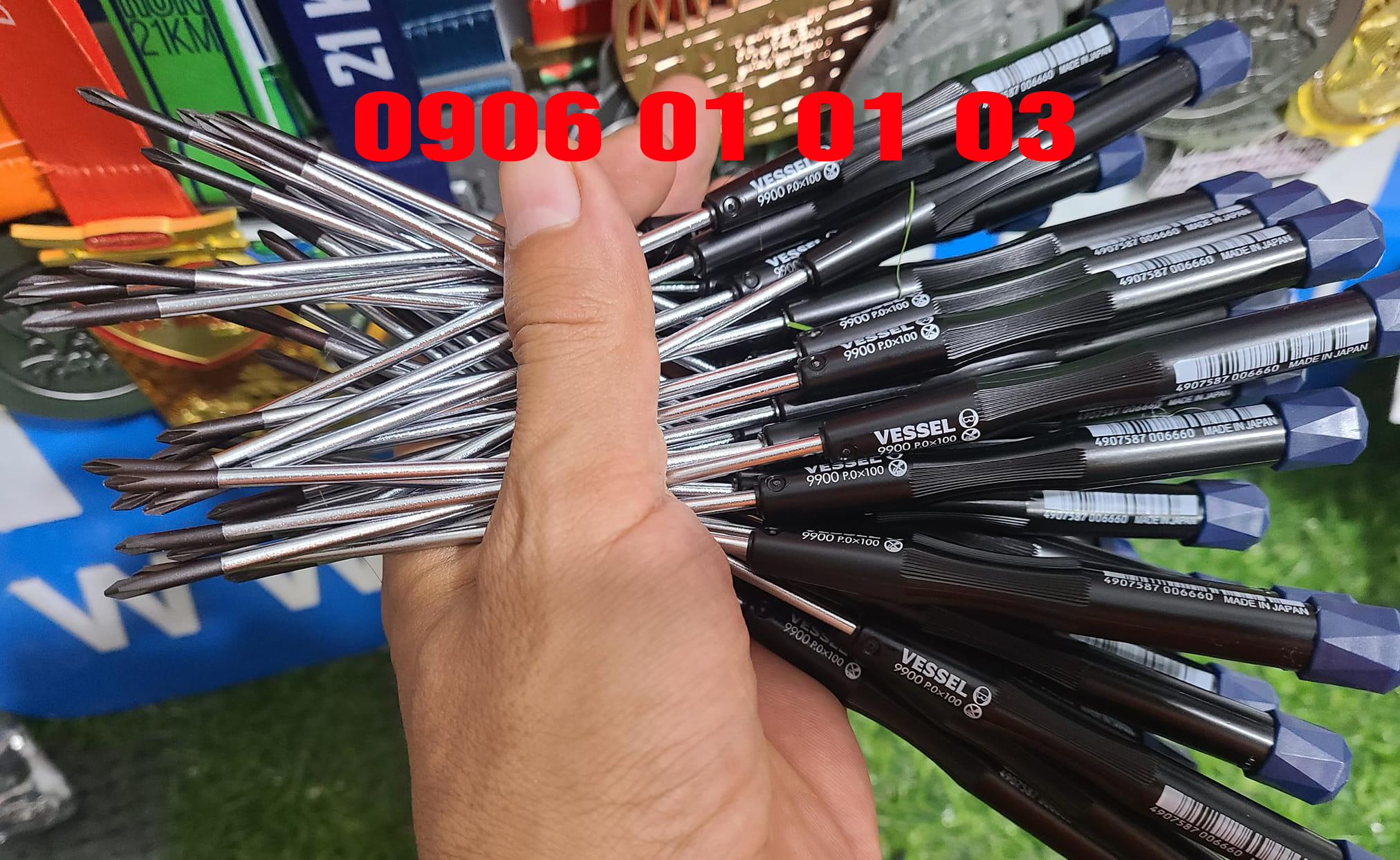 Tô vít vessel 9900 Japan 4 cạnh
