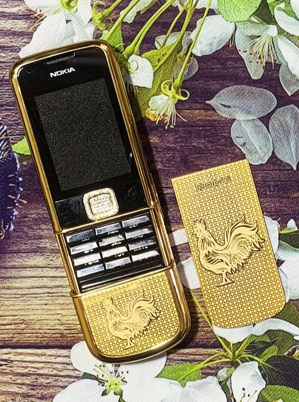 Miếng Dán Thay Da Điện Thoại Nokia 8800 Arte Mẫu Gà Mạ Vàng