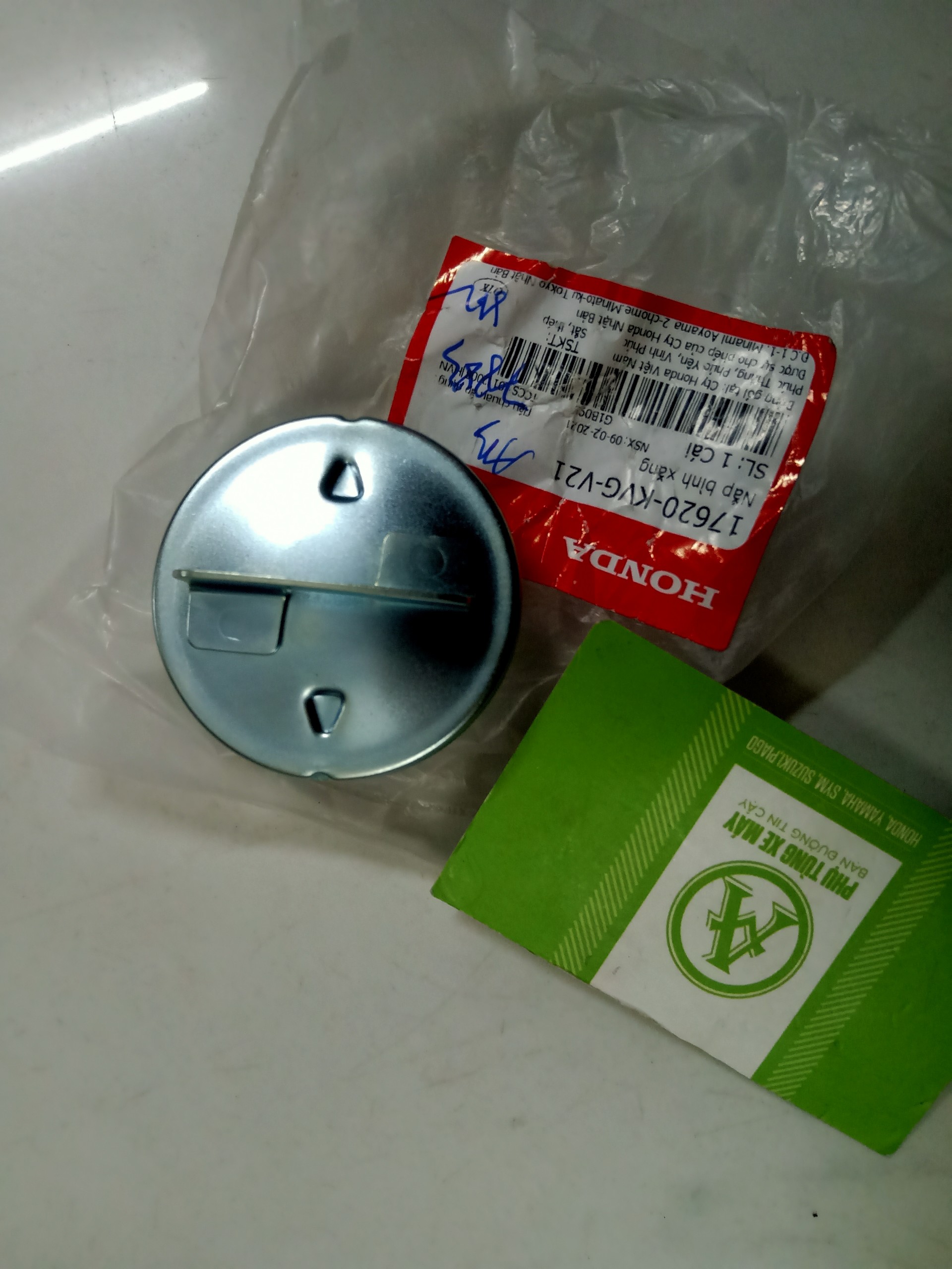 NẮP BÌNH XĂNG AIR BLADE/LEAD ZIN HÃNG