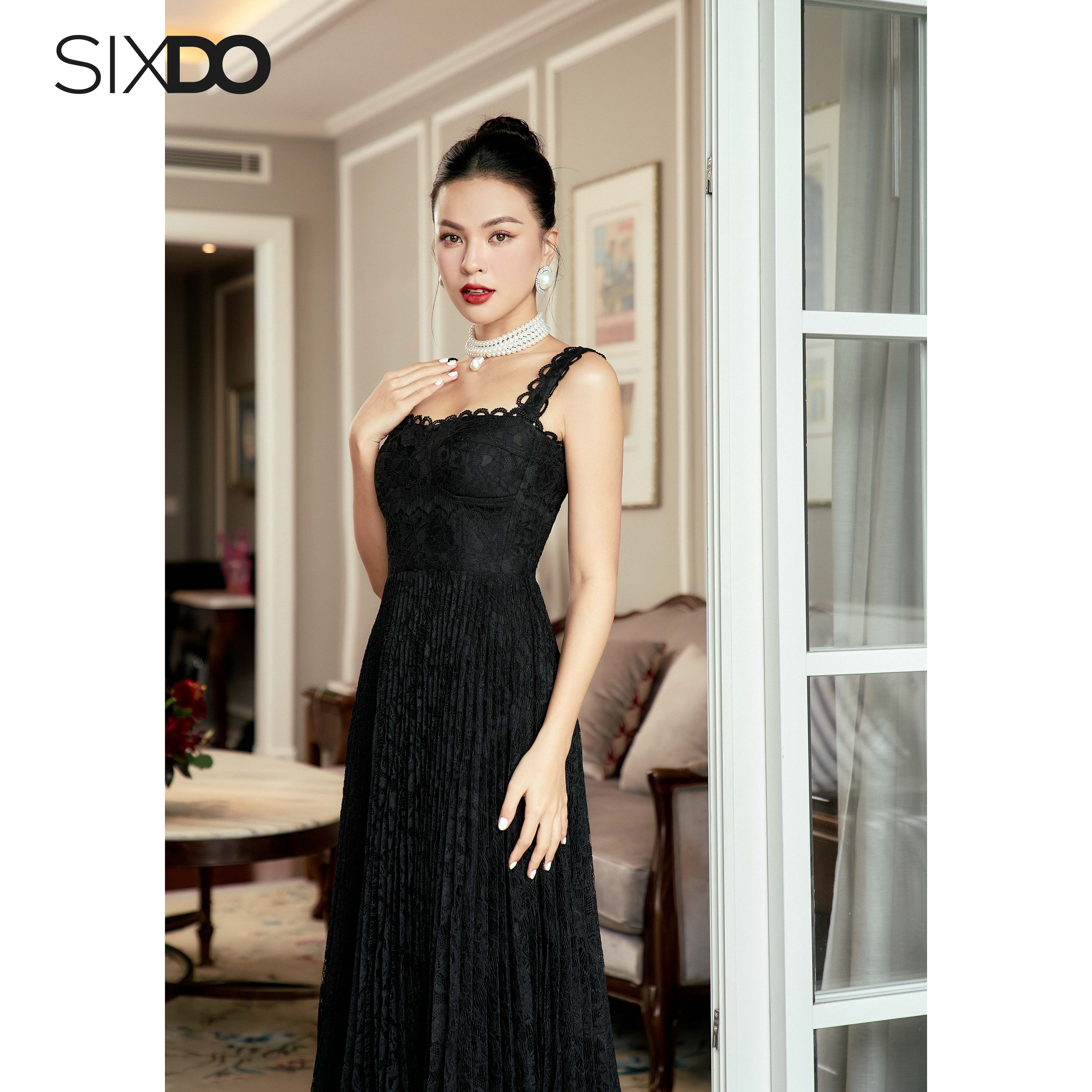 Đầm ren đen xếp ly SIXDO (Black Pleated Midi Lace Dress)