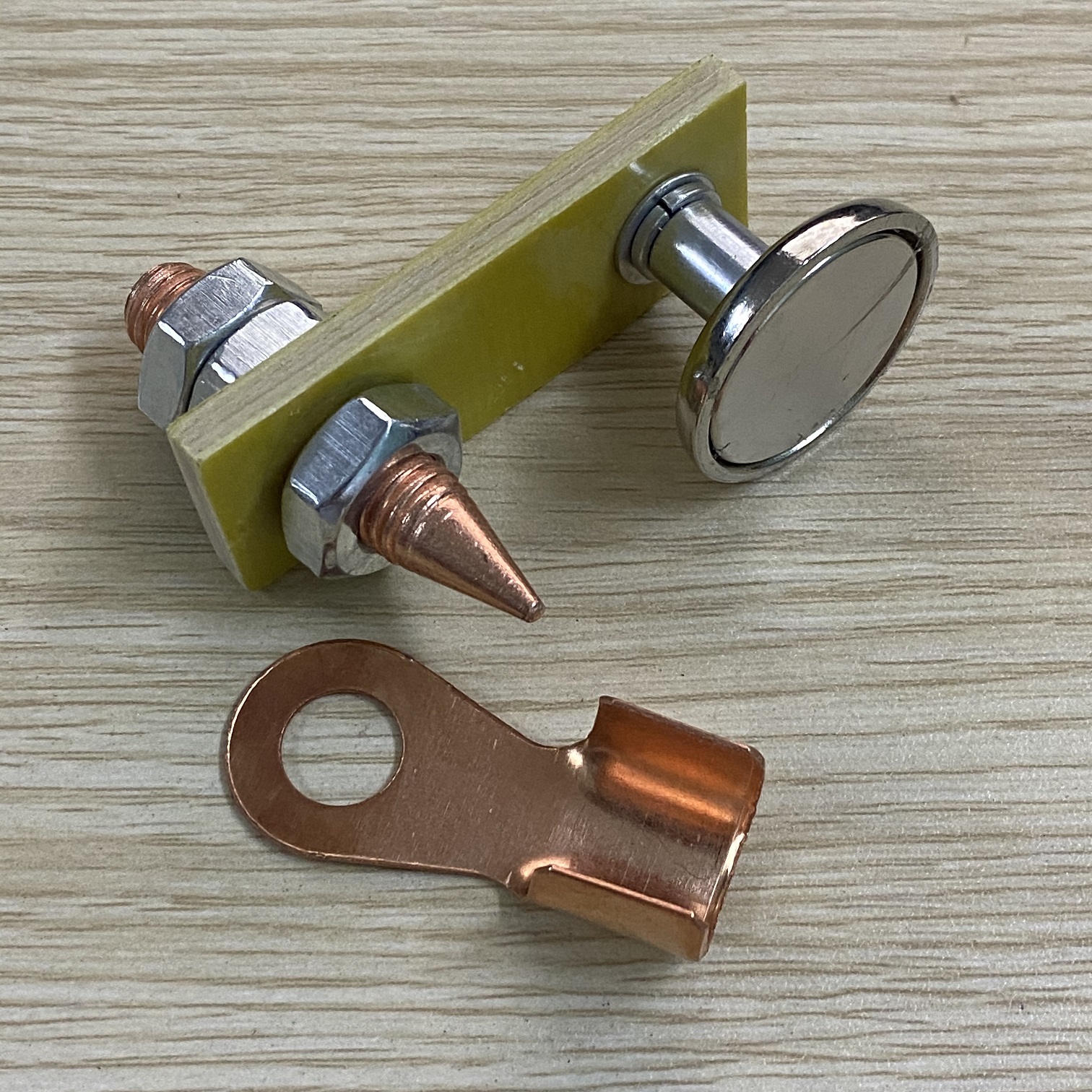 Kẹp mát máy hàn 300A Max nam châm siêu hít