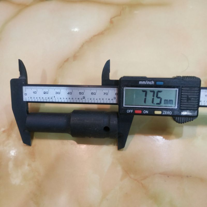 Khẩu tuýp đen dài tay 1/2