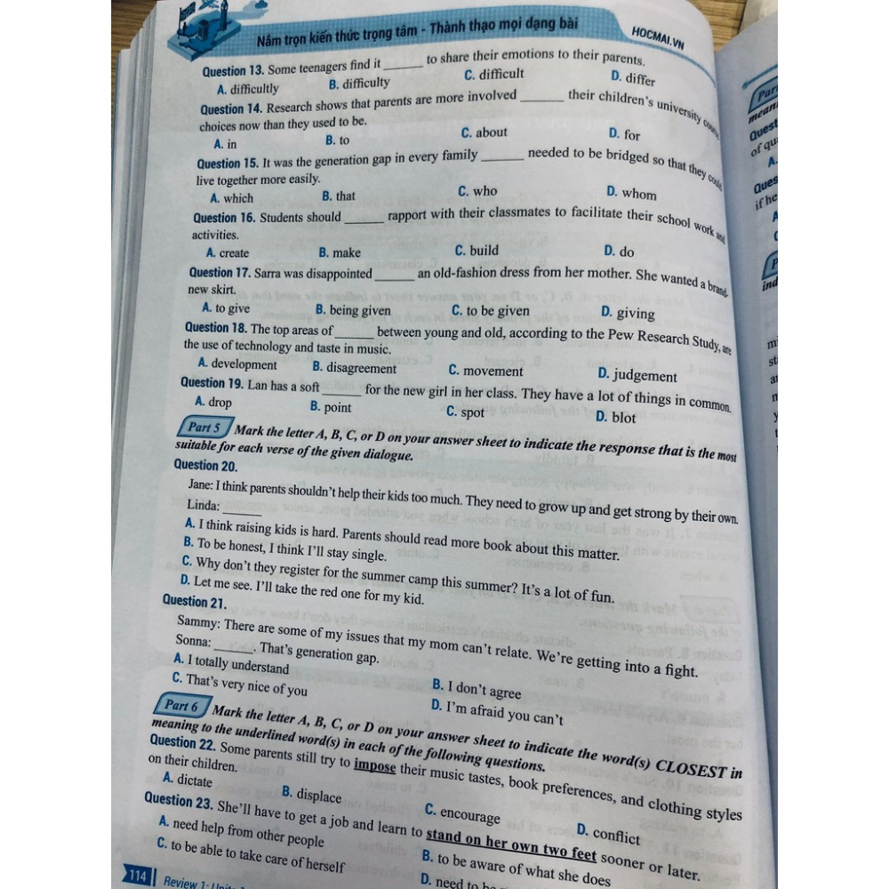 Sách - Bứt Phá 9+ Môn Tiếng Anh Lớp 11