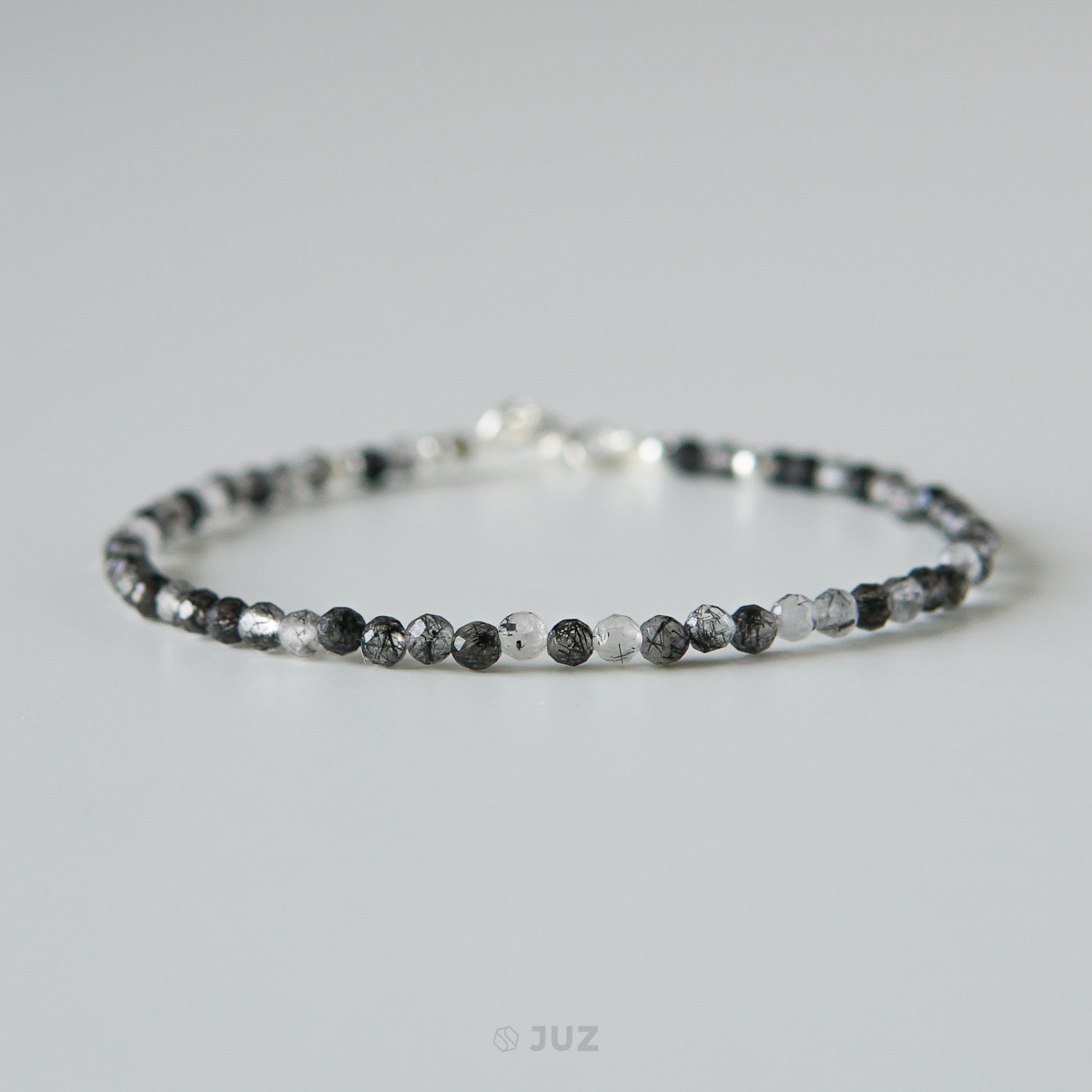 Vòng tay Black rutilated quartz 2.5mm