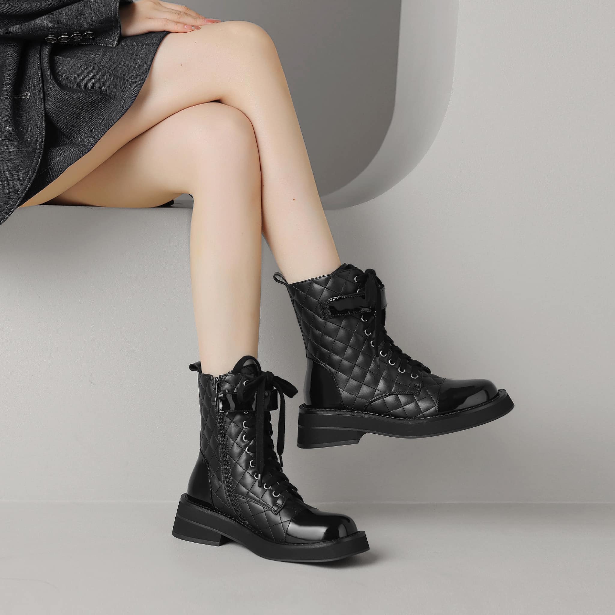 ENSo - Boots Da Thật Màu Trắng Mix Đen COGAC Đế Cao 5 cm
