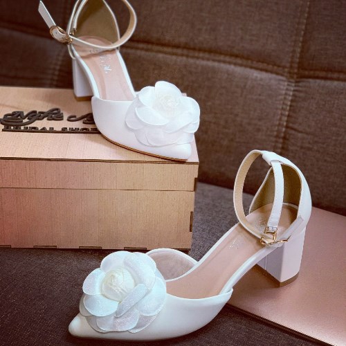 Giày cưới quai sandal gót vuông hoa hồng lụa pha voan 232