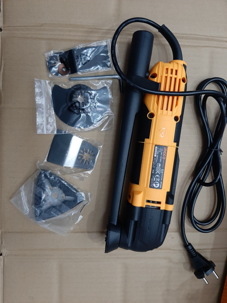Máy cắt gọc đa năng 300W ingco MF3008