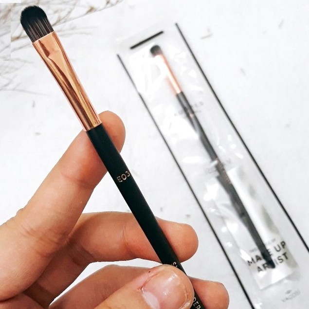 Cọ tán phấn mắt Vacosi collection Pro-makeup E-03 Shader