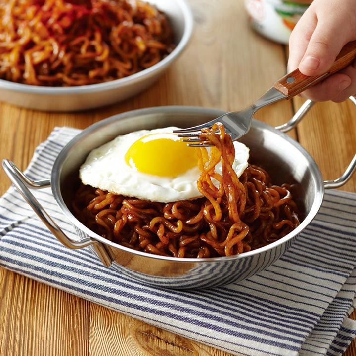 Mì Tương Đen Jajang Chacharoni 140g