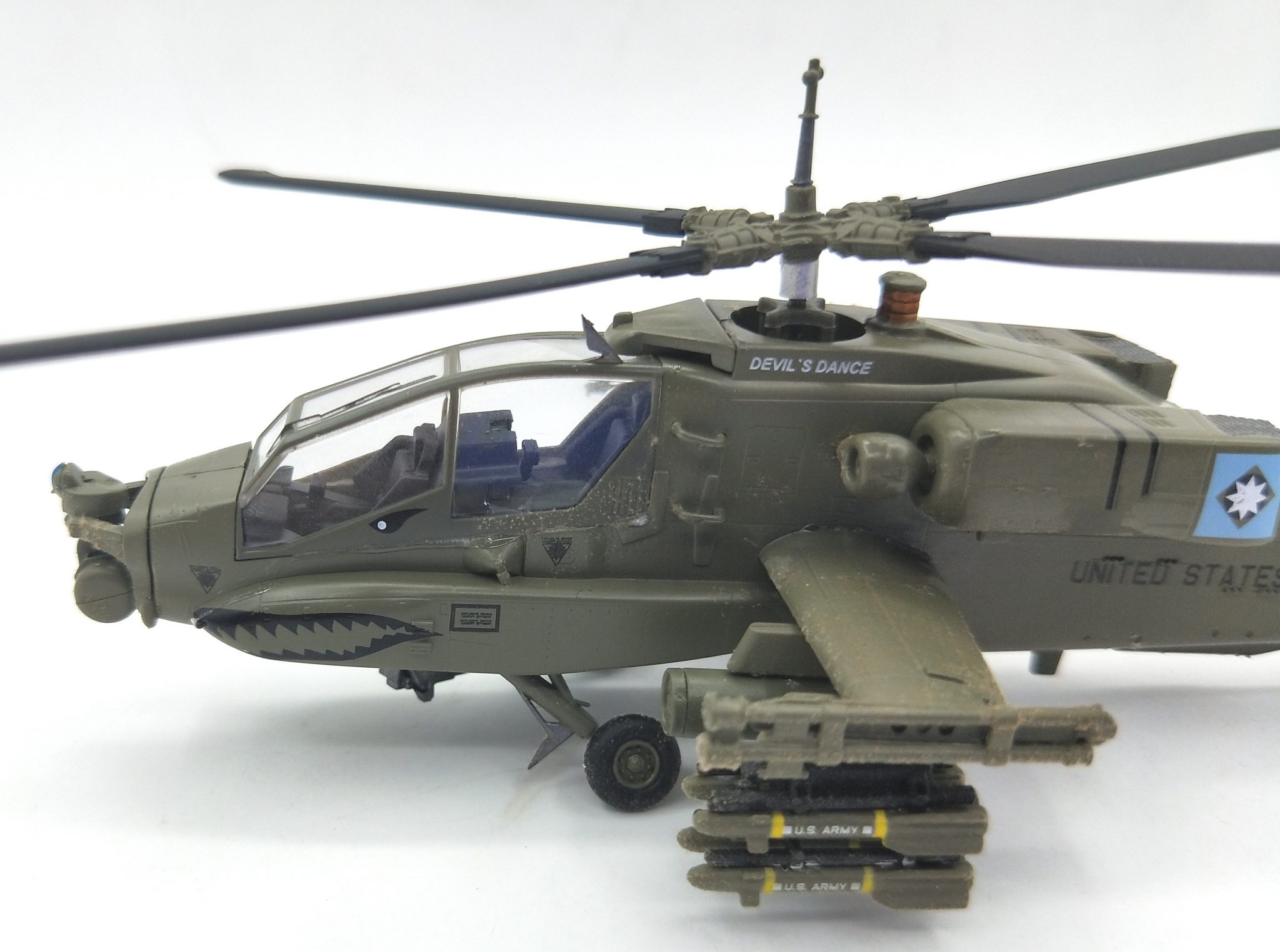 Mô hình máy bay AH-64 Apache