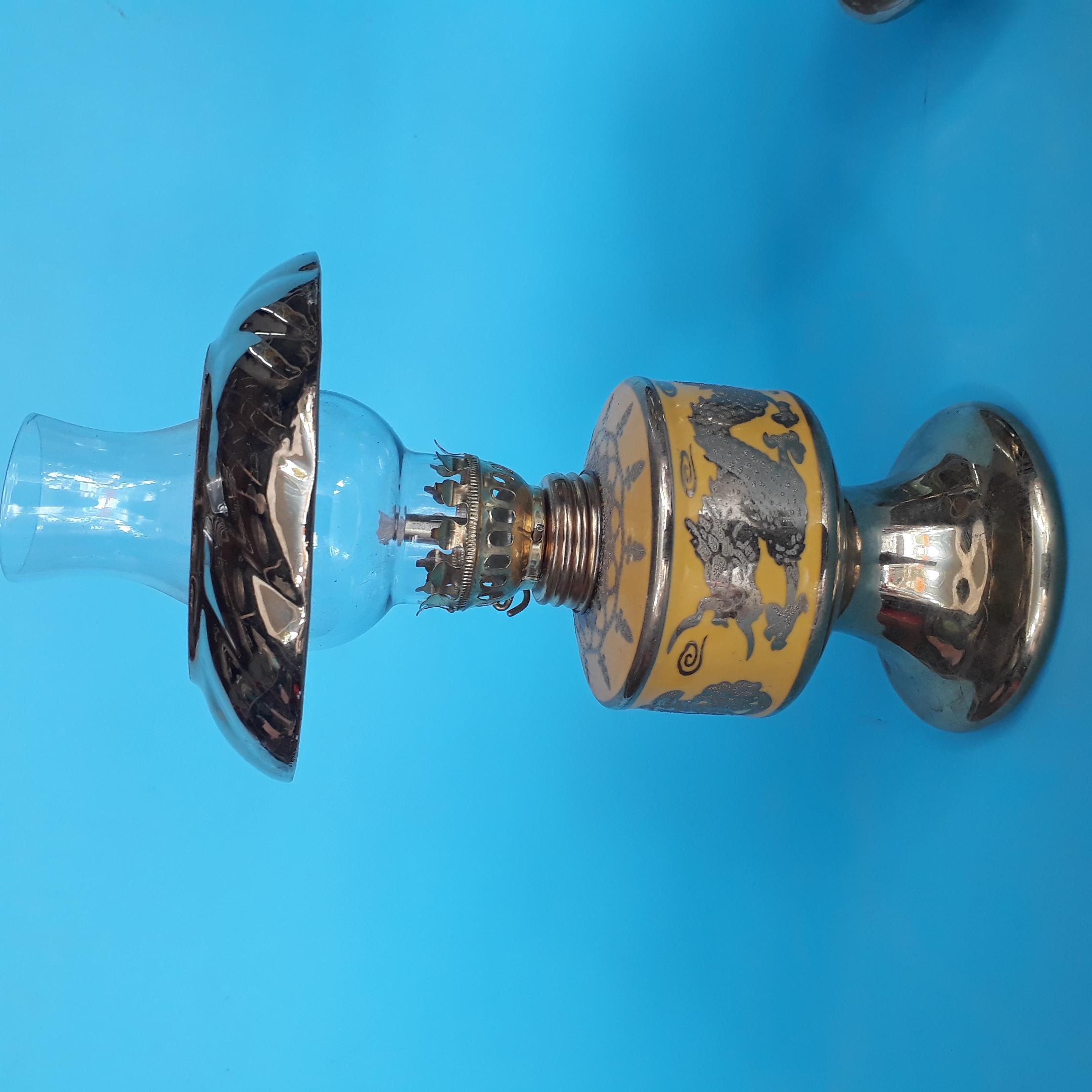 Cặp đèn thờ sứ 3D tặng dầu thắp Lưu Ly