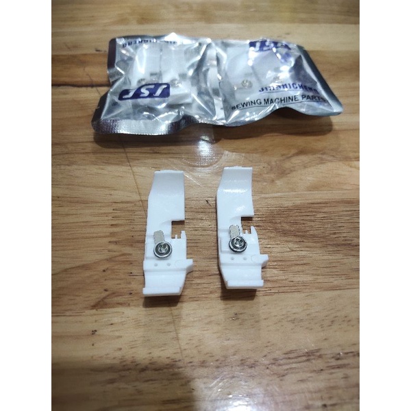 chân vịt vắt sổ 4 chỉ nhựa combo 2 cái