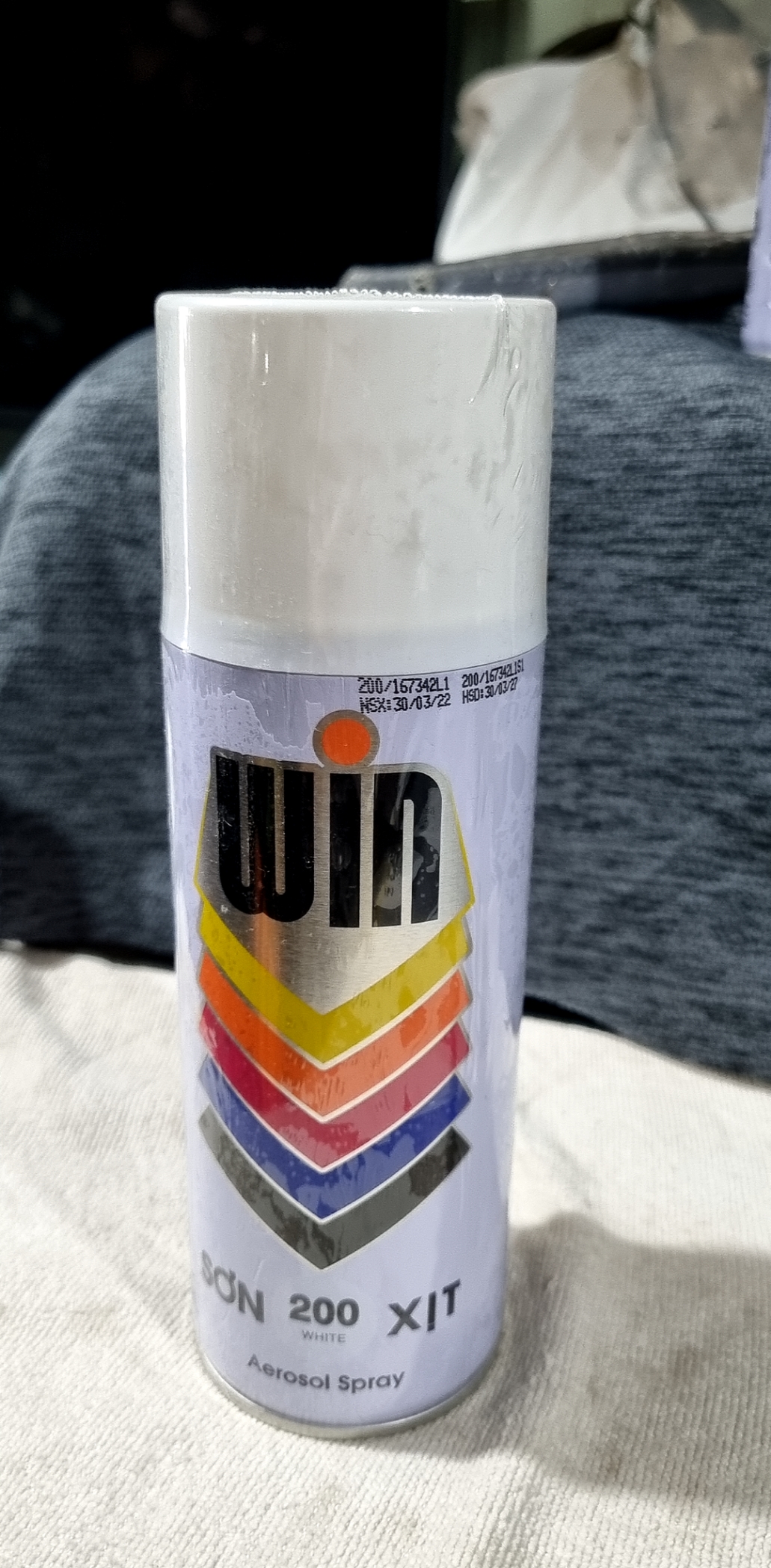 Sơn xịt màu trắng A200 WIN ( 400 ml )