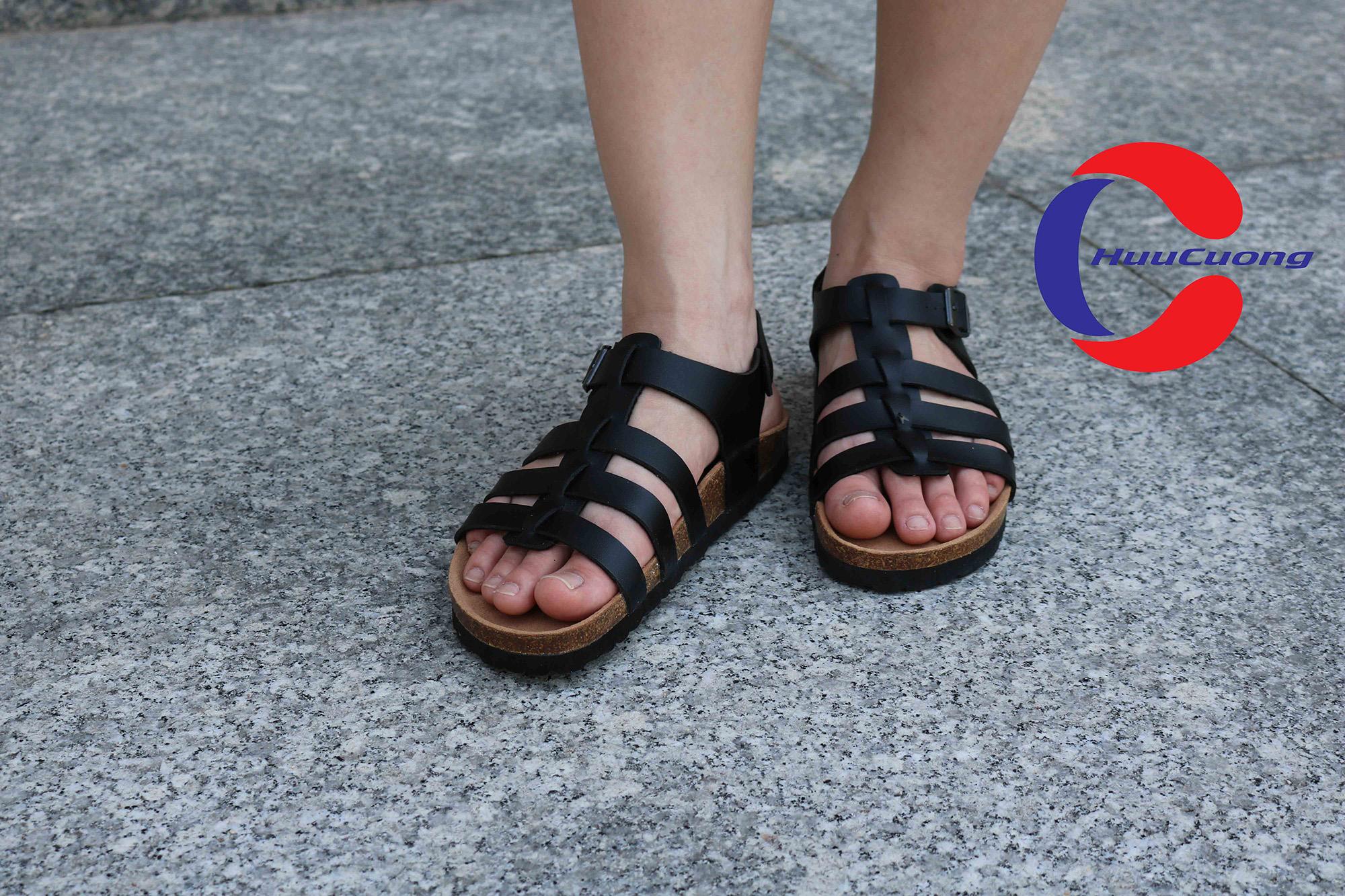 Giày sandal chiến binh đen nam nữ đế trấu