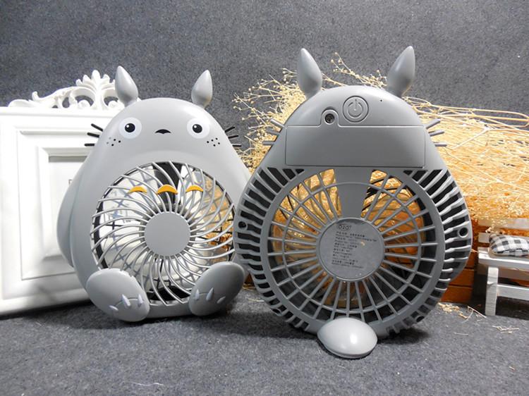 Quạt Sạc Mini Để Bàn 3 Cánh Hình Thú