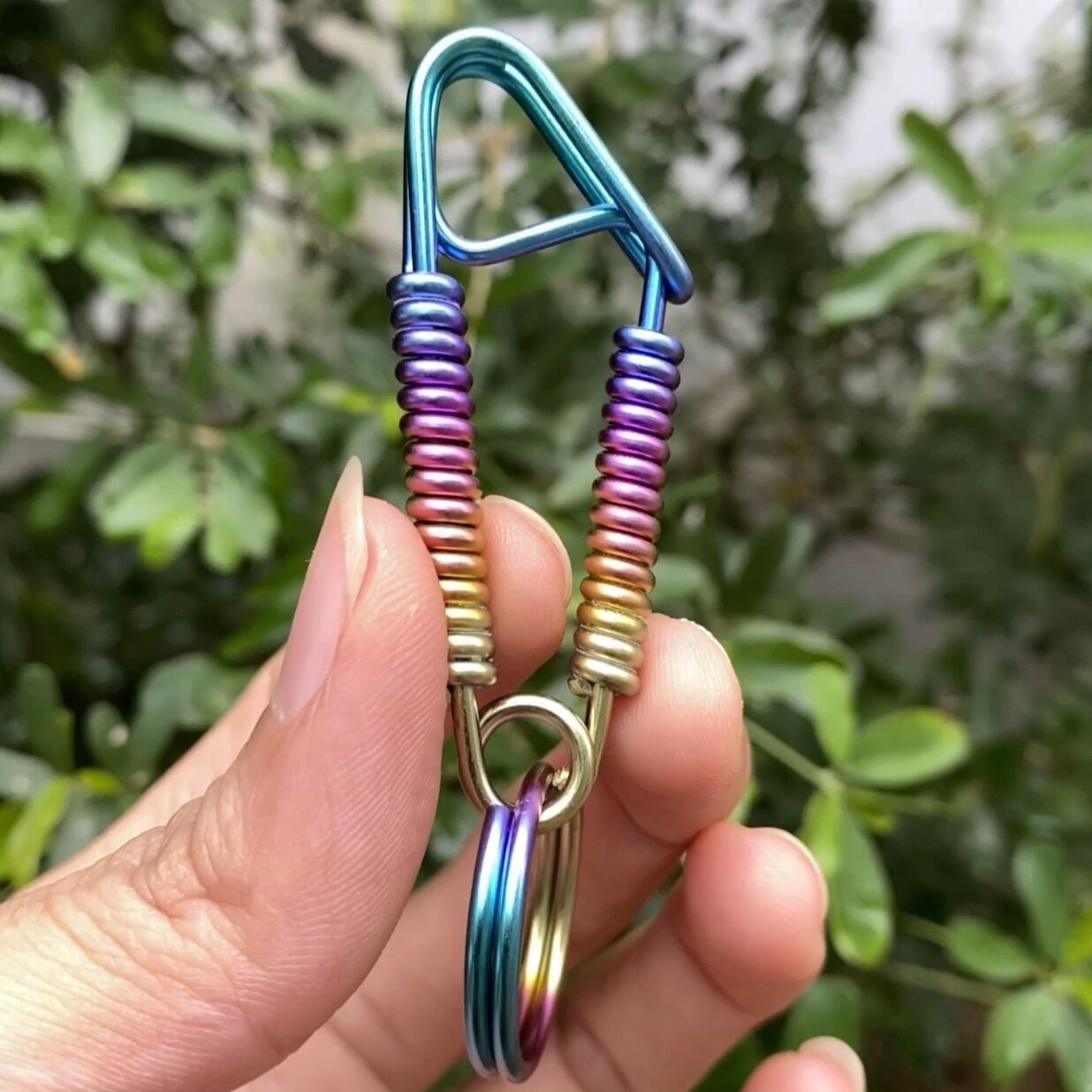 Móc khoá titanium gr5 thiết kế thủ công bền đẹp