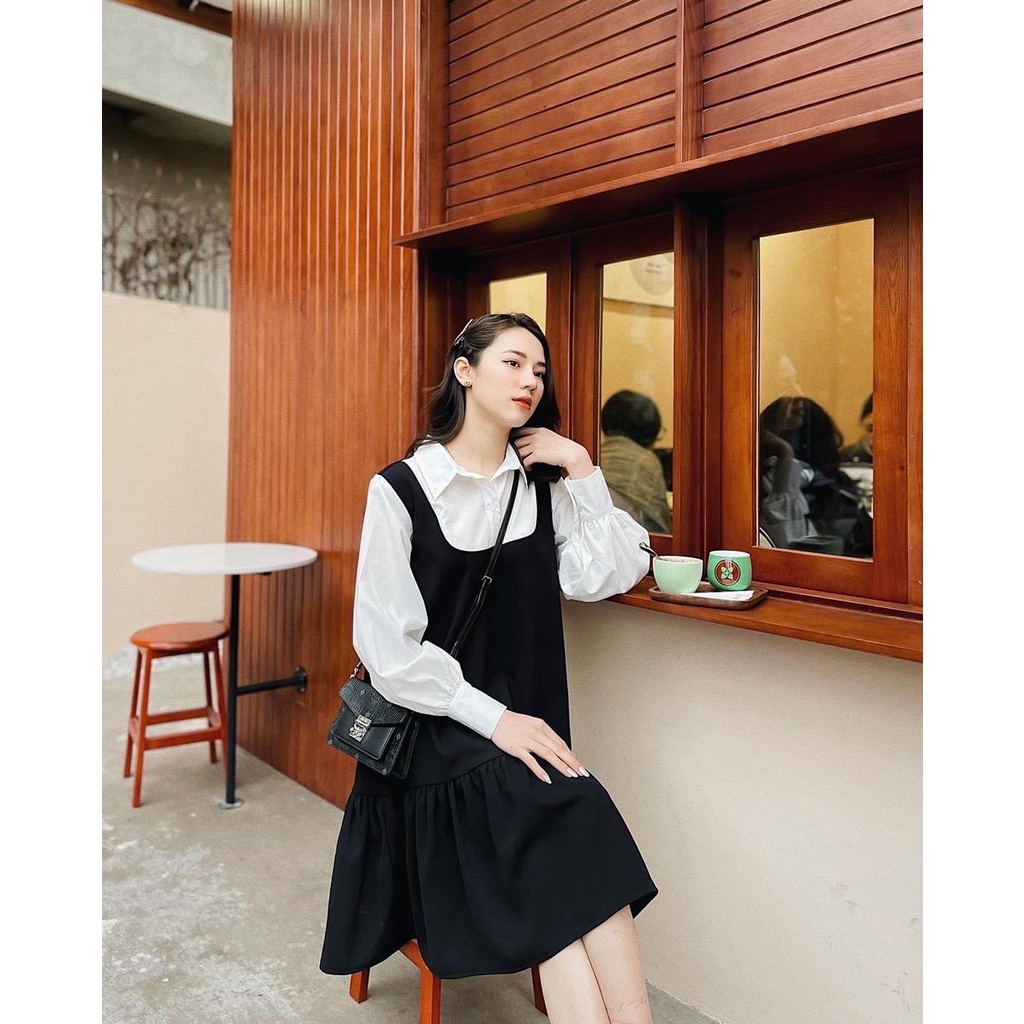 Váy đuôi cá đen trắng cổ đức sang sịn mịn