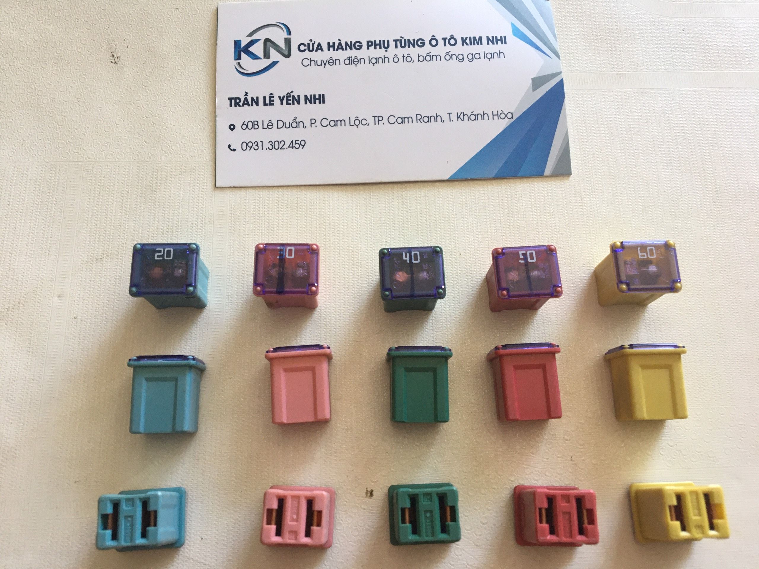 Cầu chì hộp nhỏ 20A 25A 30A 40A 50A 60A (Hàng bãi PEC, LITTEL FUSE) (giá 1 cái, chat chọn ampe)