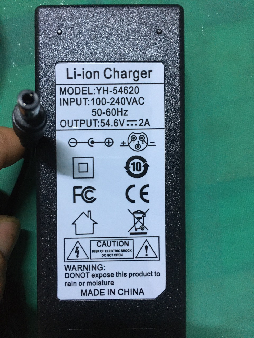 ADAPTER DC 54.6V 2A sạc  pin li-ion 13S 48V 2A